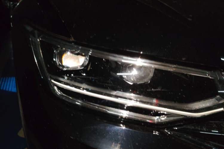 Used Volkswagen Tiguan L 2022 330TSI Automatic Two-Wheel Drive R-Line Enhanced Edition Right Front Headlight