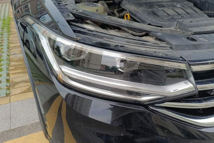 Used Volkswagen Tiguan L 2022 330TSI Automatic Two-Wheel Drive R-Line Enhanced Edition Right Front Headlight