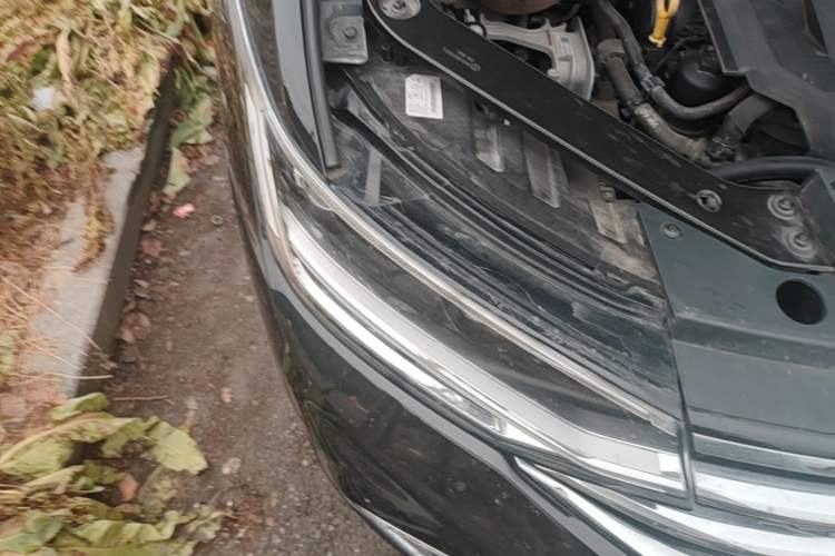 Used Volkswagen Tiguan L 2022 330TSI Automatic Two-Wheel Drive R-Line Enhanced Edition Right Front Headlight