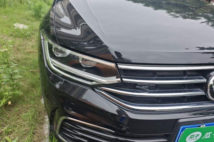 Used Volkswagen Tiguan L 2022 330TSI Automatic Two-Wheel Drive R-Line Enhanced Edition Right Front Headlight