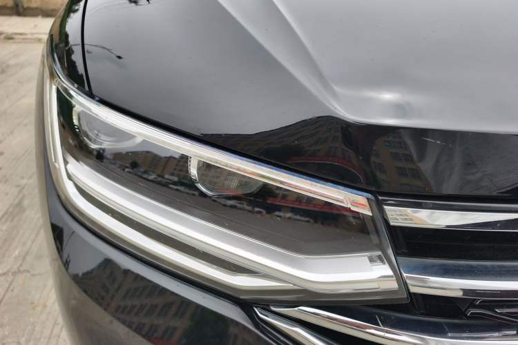 Used Volkswagen Tiguan L 2022 330TSI Automatic Two-Wheel Drive R-Line Enhanced Edition Right Front Headlight