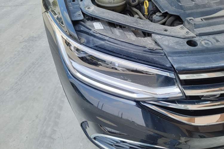 Used Volkswagen Tiguan L 2022 330TSI Automatic Two-Wheel Drive R-Line Enhanced Edition Right Front Headlight