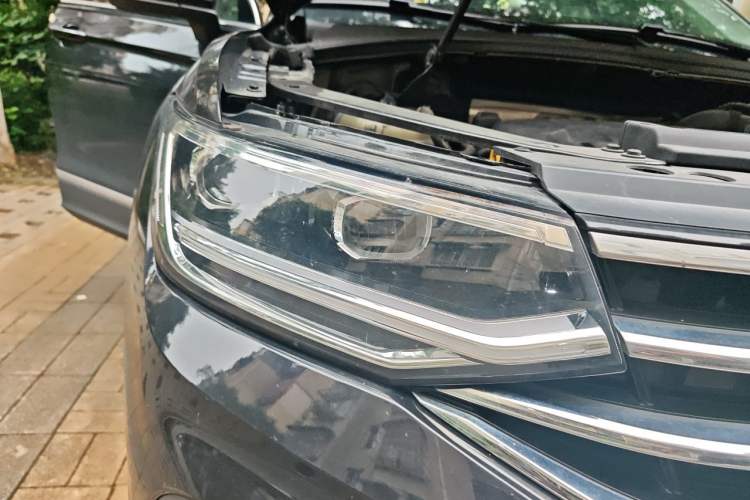Used Volkswagen Tiguan L 2022 330TSI Automatic Two-Wheel Drive Smart Edition Right Front Headlight