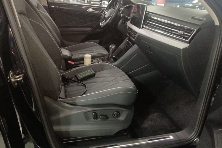 Used Volkswagen Tiguan L 2022 330TSI Automatic Two-Wheel Drive R-Line Enhanced Edition Right Front Seat