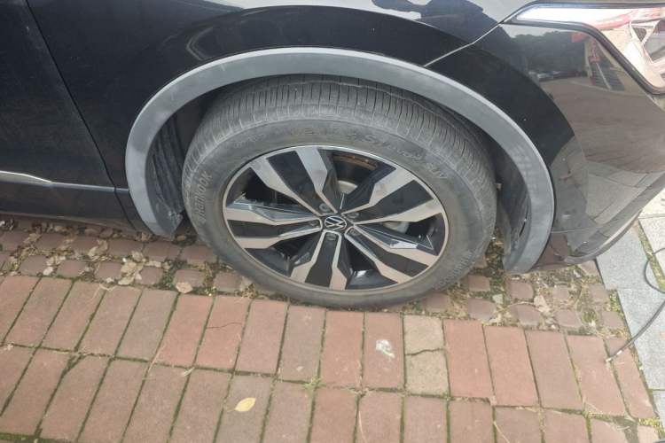 Used Volkswagen Tiguan L 2022 330TSI Automatic Two-Wheel Drive R-Line Enhanced Edition Right Front Wheel Hub