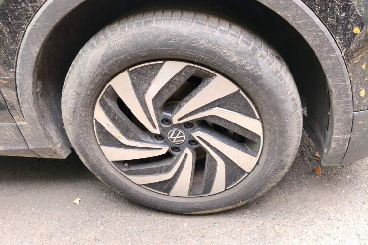Used Volkswagen Tiguan L 2022 330TSI Automatic Two-Wheel Drive Smart Edition Right Front Wheel Hub