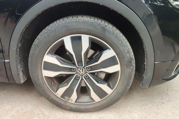 Used Volkswagen Tiguan L 2022 330TSI Automatic Two-Wheel Drive R-Line Enhanced Edition Right Front Wheel Hub