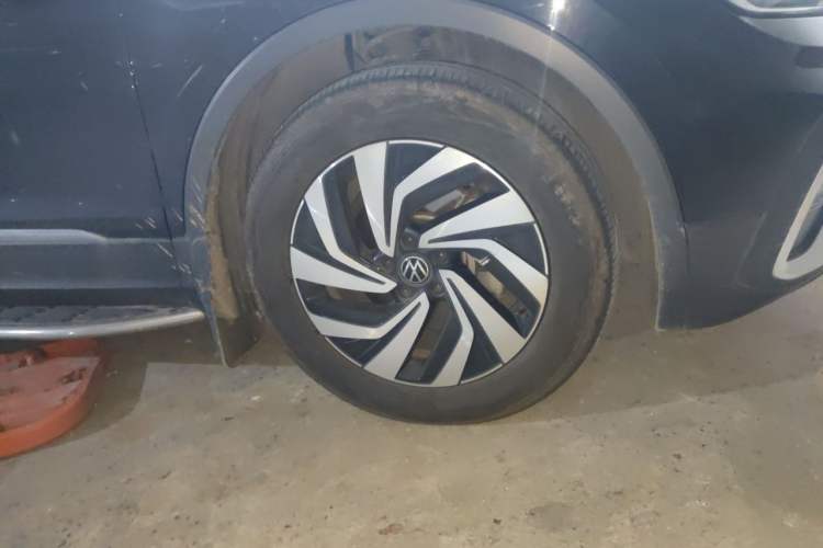 Used Volkswagen Tiguan L 2022 330TSI Automatic Two-Wheel Drive Smart Edition Right Front Wheel Hub