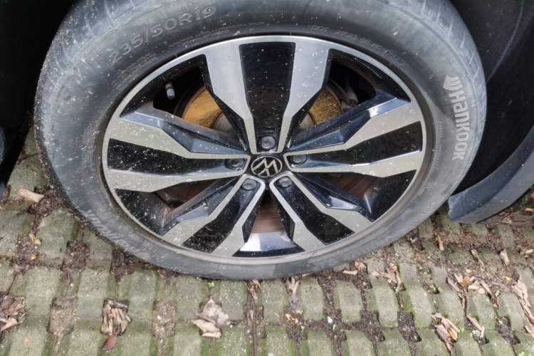 Used Volkswagen Tiguan L 2022 330TSI Automatic Two-Wheel Drive R-Line Enhanced Edition Right Front Wheel Hub