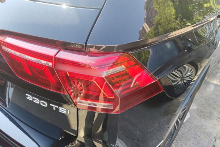 Used Volkswagen Tiguan L 2022 330TSI Automatic Two-Wheel Drive R-Line Enhanced Edition Right Rear Taillight