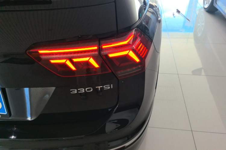 Used Volkswagen Tiguan L 2022 330TSI Automatic Two-Wheel Drive R-Line Enhanced Edition Right Rear Taillight