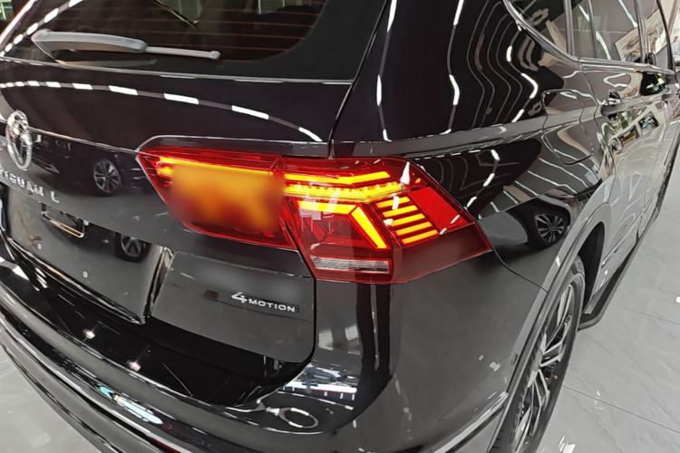 Used Volkswagen Tiguan L 2022 380TSI Automatic All-Wheel Drive R-Line Enhanced Comfort 7-Seater Right Rear Taillight