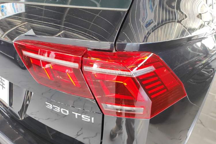 Used Volkswagen Tiguan L 2022 330TSI Automatic Two-Wheel Drive R-Line Enhanced Edition Right Rear Taillight