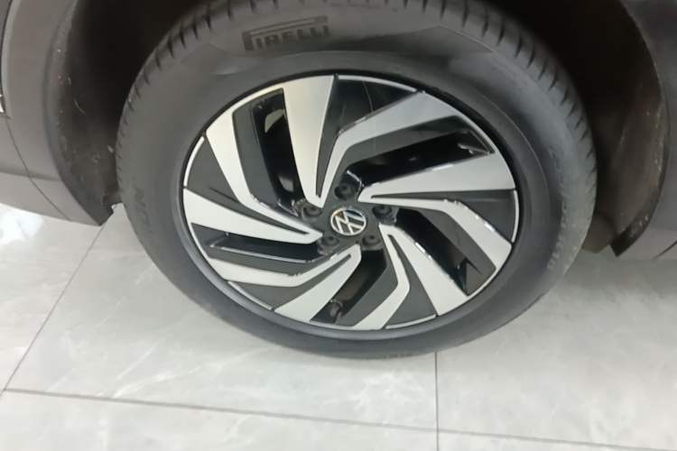 Used Volkswagen Tiguan L 2022 330TSI Automatic Two-Wheel Drive Smart Edition Right Rear Wheel Hub