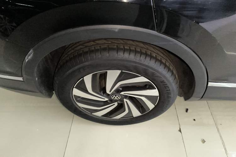 Used Volkswagen Tiguan L 2022 330TSI Automatic Two-Wheel Drive Smart Edition Right Rear Wheel Hub