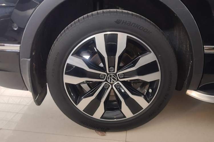 Used Volkswagen Tiguan L 2022 330TSI Automatic Two-Wheel Drive R-Line Enhanced Edition Right Rear Wheel Hub