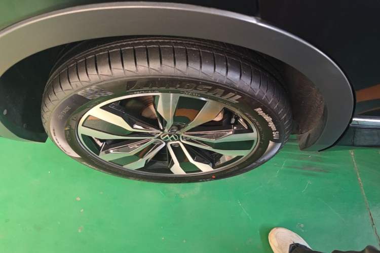 Used Volkswagen Tiguan L 2022 330TSI Automatic Two-Wheel Drive R-Line Enhanced Edition Right Rear Wheel Hub