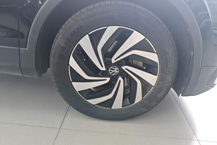 Used Volkswagen Tiguan L 2022 330TSI Automatic Two-Wheel Drive Smart Edition Right Rear Wheel Hub