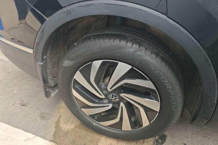 Used Volkswagen Tiguan L 2022 330TSI Automatic Two-Wheel Drive Smart Edition Right Rear Wheel Hub