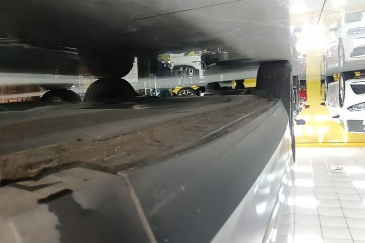 Used Volkswagen Tiguan L 2022 330TSI Automatic Two-Wheel Drive Smart Edition Right Side Sill