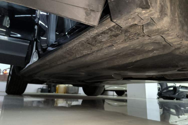 Used Volkswagen Tiguan L 2022 330TSI Automatic Two-Wheel Drive Smart Edition Right Side Sill