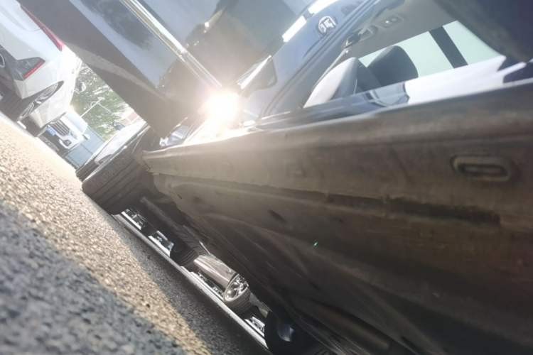Used Volkswagen Tiguan L 2022 330TSI Automatic Two-Wheel Drive R-Line Enhanced Edition Right Side Sill