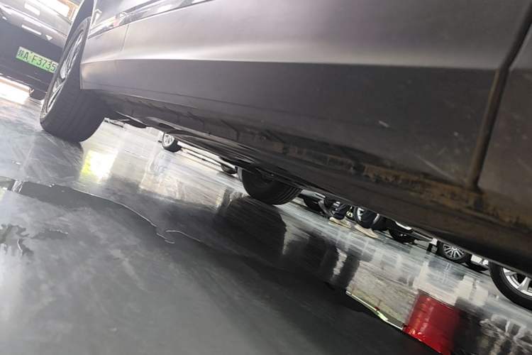 Used Volkswagen Tiguan L 2022 330TSI Automatic Two-Wheel Drive Smart Edition Right Side Sill