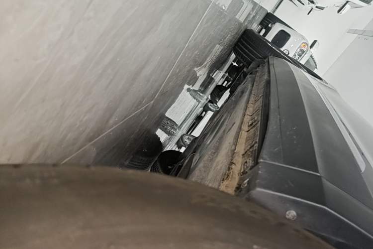Used Volkswagen Tiguan L 2022 330TSI Automatic Two-Wheel Drive Smart Edition Right Side Sill