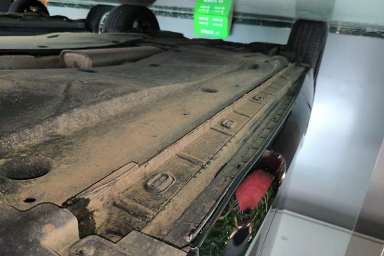 Used Volkswagen Tiguan L 2022 330TSI Automatic Two-Wheel Drive R-Line Enhanced Edition Right Side Sill