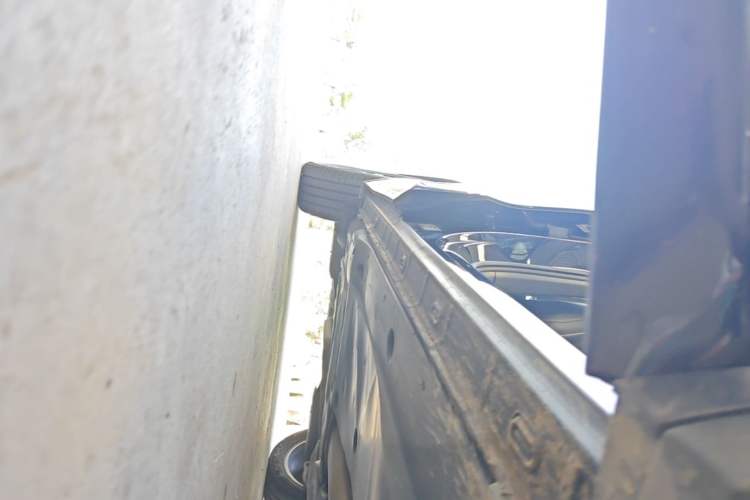 Used Volkswagen Tiguan L 2022 330TSI Automatic Two-Wheel Drive R-Line Enhanced Edition Right Side Sill