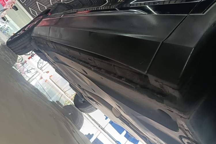 Used Volkswagen Tiguan L 2022 330TSI Automatic Two-Wheel Drive Smart Edition Right Side Sill