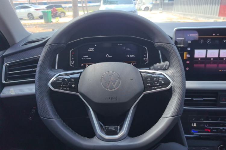 Used Volkswagen Tiguan L 2022 330TSI Automatic Two-Wheel Drive R-Line Enhanced Edition Steering Wheel