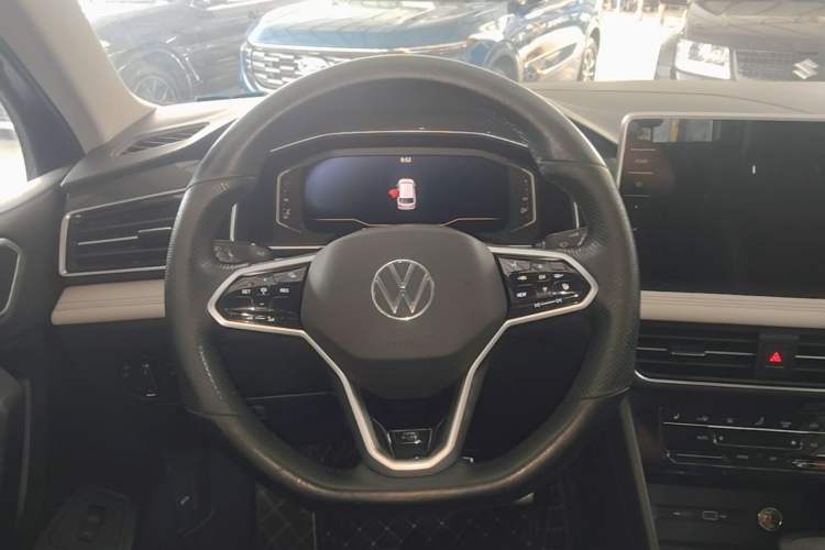 Used Volkswagen Tiguan L 2022 330TSI Automatic Two-Wheel Drive R-Line Enhanced Edition Steering Wheel