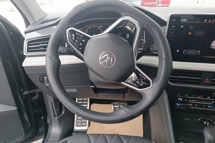 Used Volkswagen Tiguan L 2022 380TSI Automatic All-Wheel Drive R-Line Enhanced Comfort 7-Seater Steering Wheel