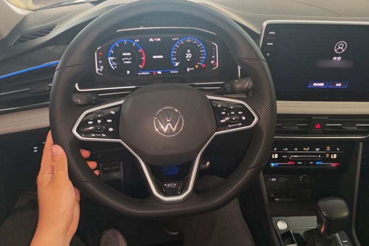 Used Volkswagen Tiguan L 2022 330TSI Automatic Two-Wheel Drive R-Line Enhanced Edition Steering Wheel