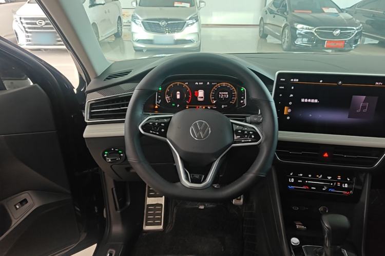Used Volkswagen Tiguan L 2022 380TSI Automatic All-Wheel Drive R-Line Enhanced Comfort 7-Seater Steering Wheel