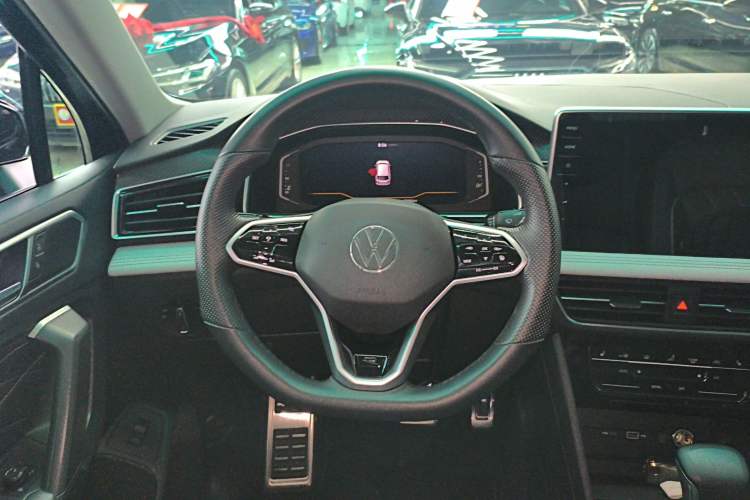 Used Volkswagen Tiguan L 2022 330TSI Automatic Two-Wheel Drive R-Line Enhanced Edition Steering Wheel
