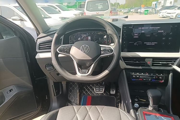 Used Volkswagen Tiguan L 2022 380TSI Automatic All-Wheel Drive R-Line Enhanced Comfort 7-Seater Steering Wheel