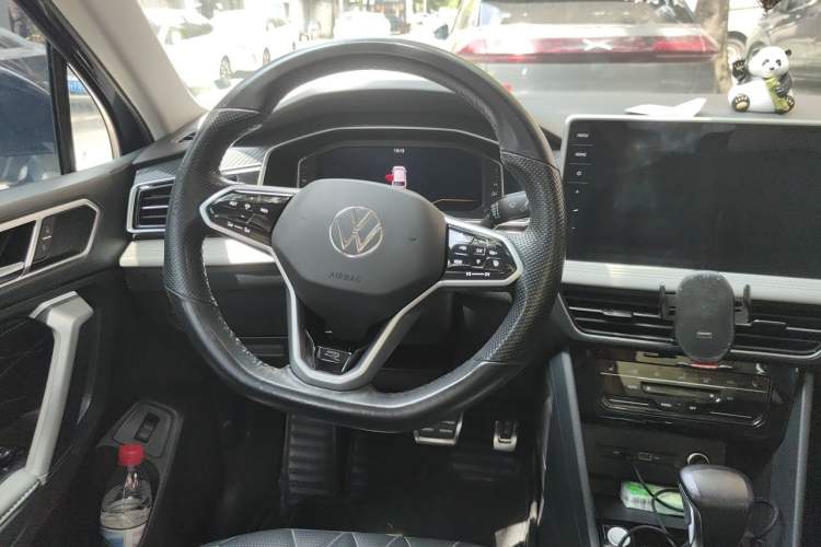 Used Volkswagen Tiguan L 2022 330TSI Automatic Two-Wheel Drive R-Line Flagship Edition Steering Wheel