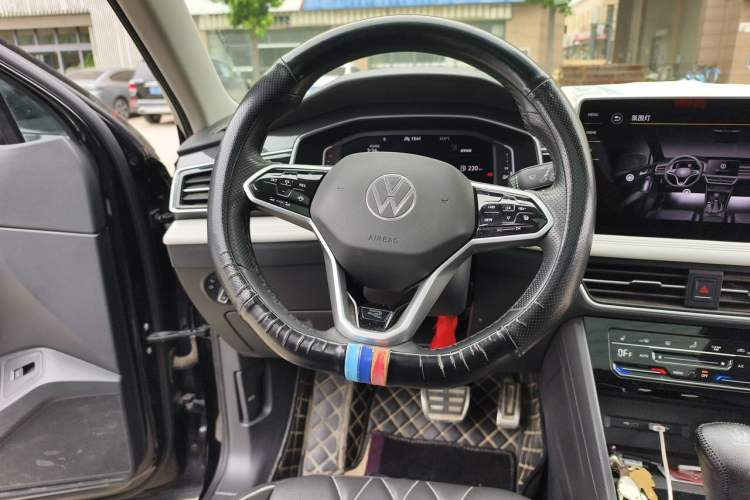 Used Volkswagen Tiguan L 2022 330TSI Automatic Two-Wheel Drive R-Line Enhanced Edition Steering Wheel