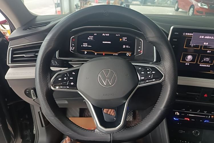 Used Volkswagen Tiguan L 2022 330TSI Automatic Two-Wheel Drive Smart Edition Steering Wheel