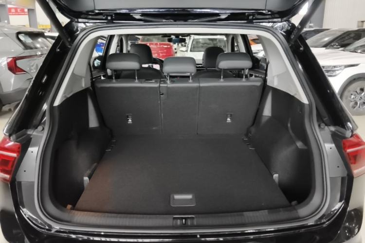 Used Volkswagen Tiguan L 2022 330TSI Automatic Two-Wheel Drive R-Line Enhanced Edition Trunk