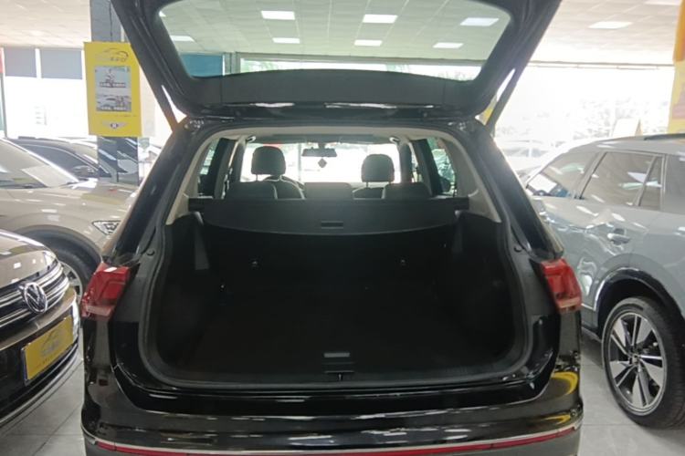 Used Volkswagen Tiguan L 2022 330TSI Automatic Two-Wheel Drive Smart Edition Trunk