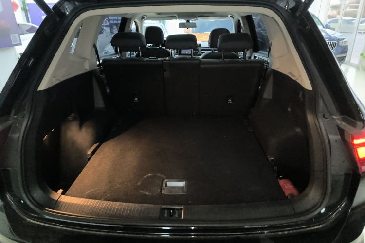 Used Volkswagen Tiguan L 2022 330TSI Automatic Two-Wheel Drive Smart Edition Trunk