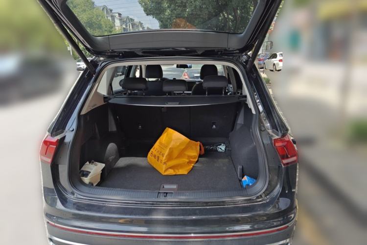 Used Volkswagen Tiguan L 2022 330TSI Automatic Two-Wheel Drive Smart Edition Trunk