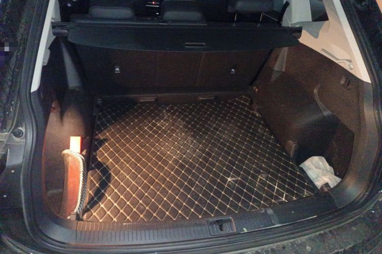 Used Volkswagen Tiguan L 2022 330TSI Automatic Two-Wheel Drive R-Line Enhanced Edition Trunk