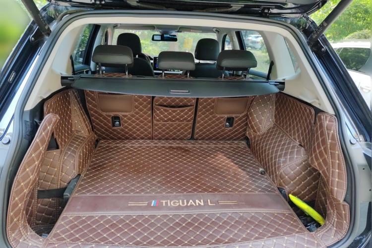 Used Volkswagen Tiguan L 2022 330TSI Automatic Two-Wheel Drive R-Line Enhanced Edition Trunk