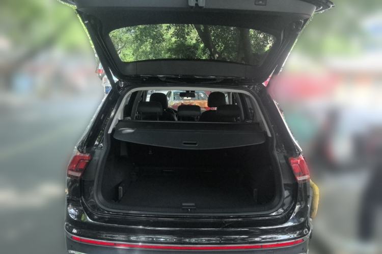 Used Volkswagen Tiguan L 2022 330TSI Automatic Two-Wheel Drive Smart Edition Trunk