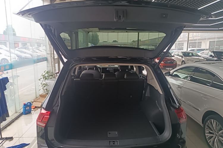 Used Volkswagen Tiguan L 2022 330TSI Automatic Two-Wheel Drive Smart Edition Trunk