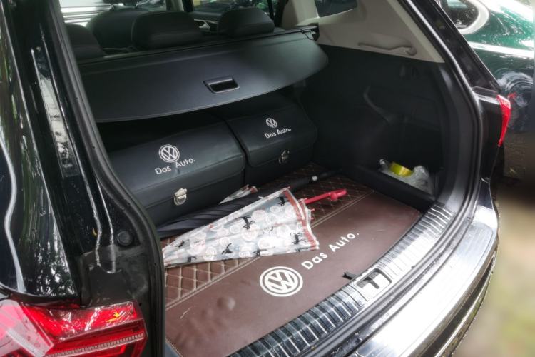 Used Volkswagen Tiguan L 2022 330TSI Automatic Two-Wheel Drive R-Line Enhanced Edition Trunk